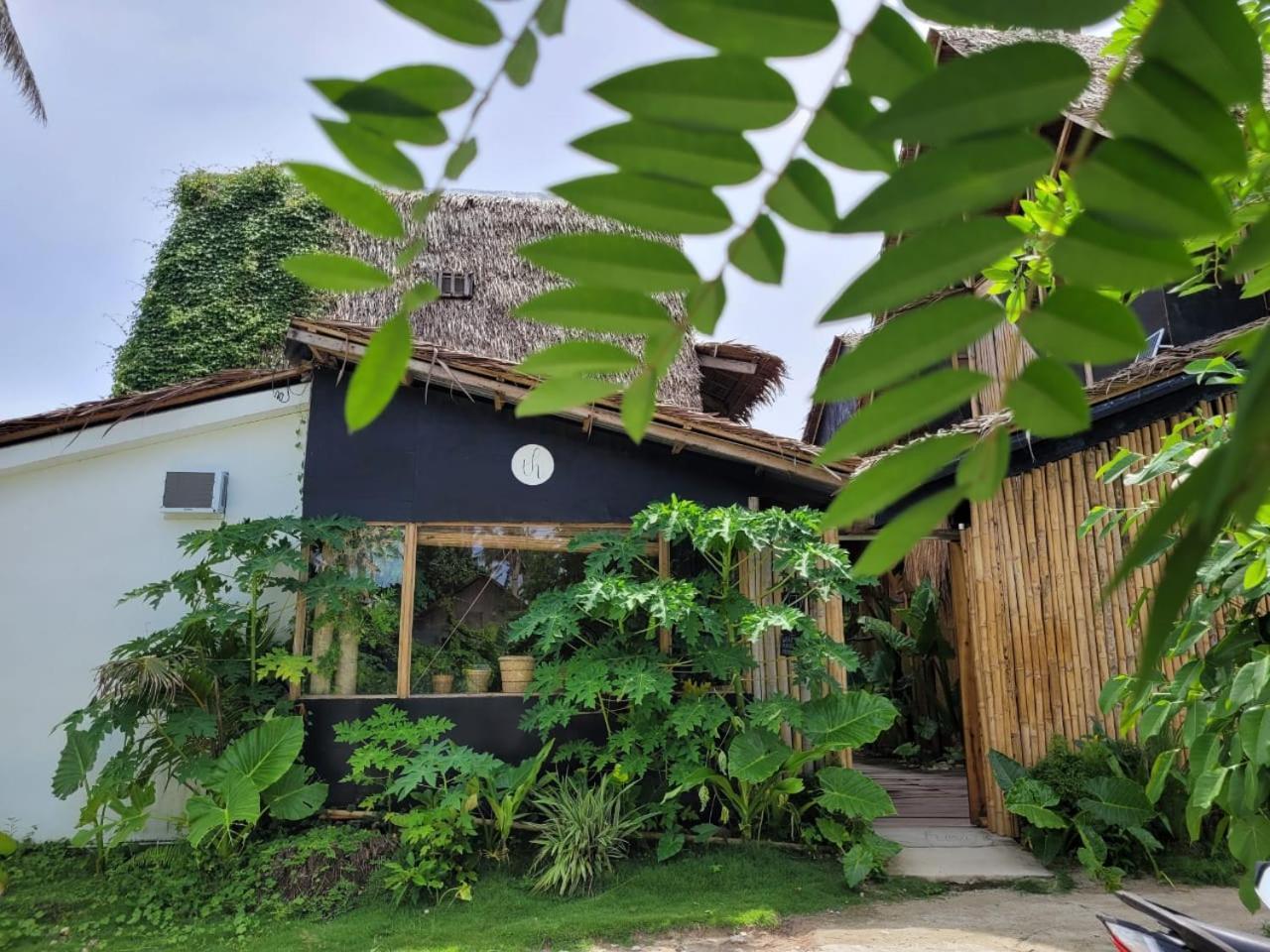 Tarzan'S House Hotel General Luna  Exterior foto